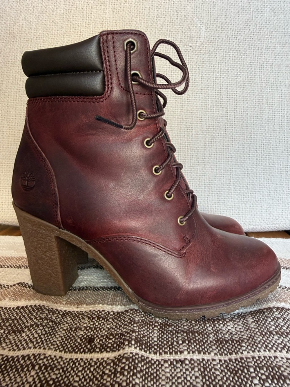 Timberland Burgundy Leather Lace-Up Ankle Boots - Picture 3 of 7